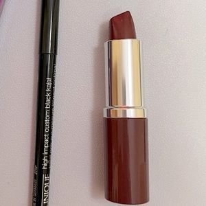 Clinique dramatically different lipstick - a different grape